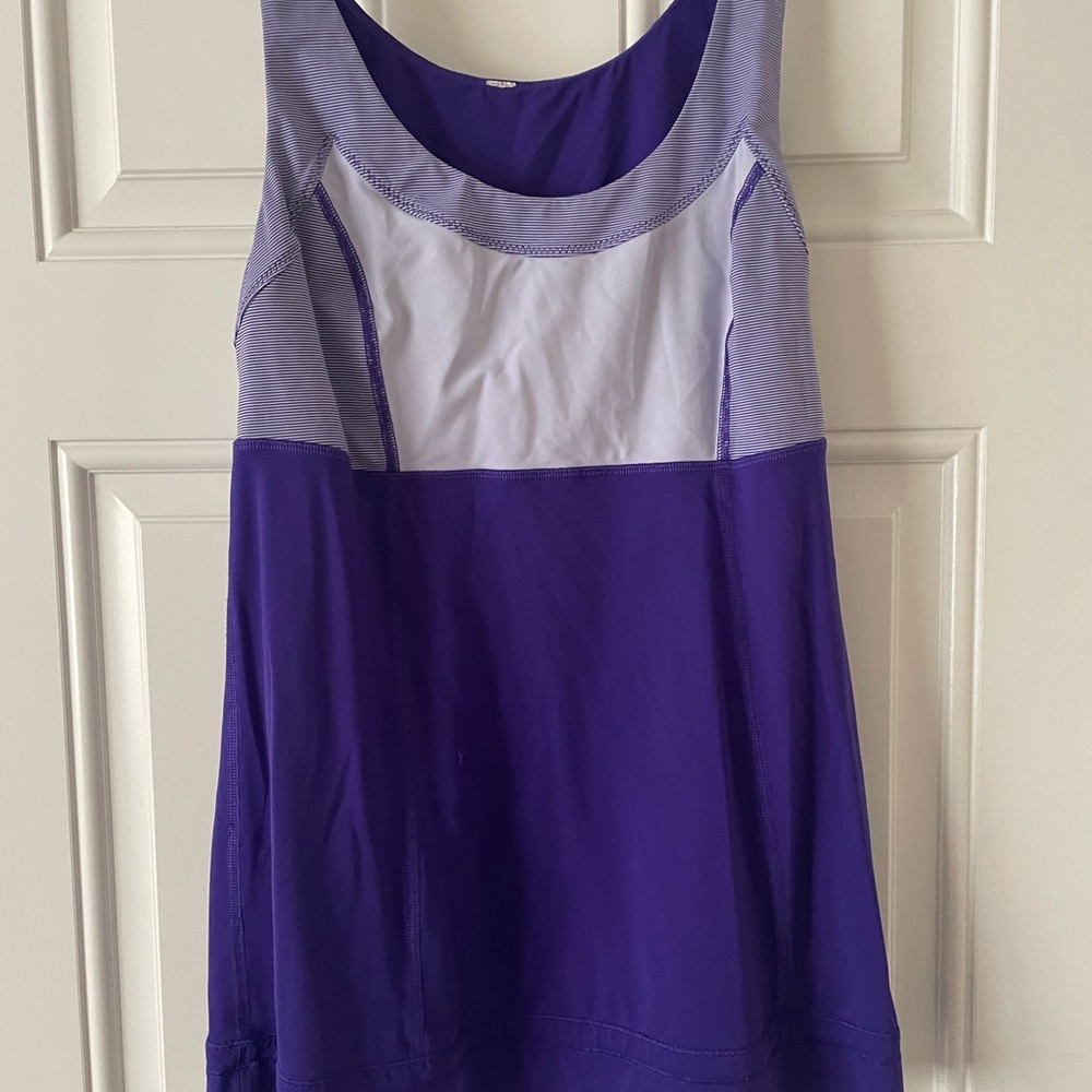 Lululemon tank size 8